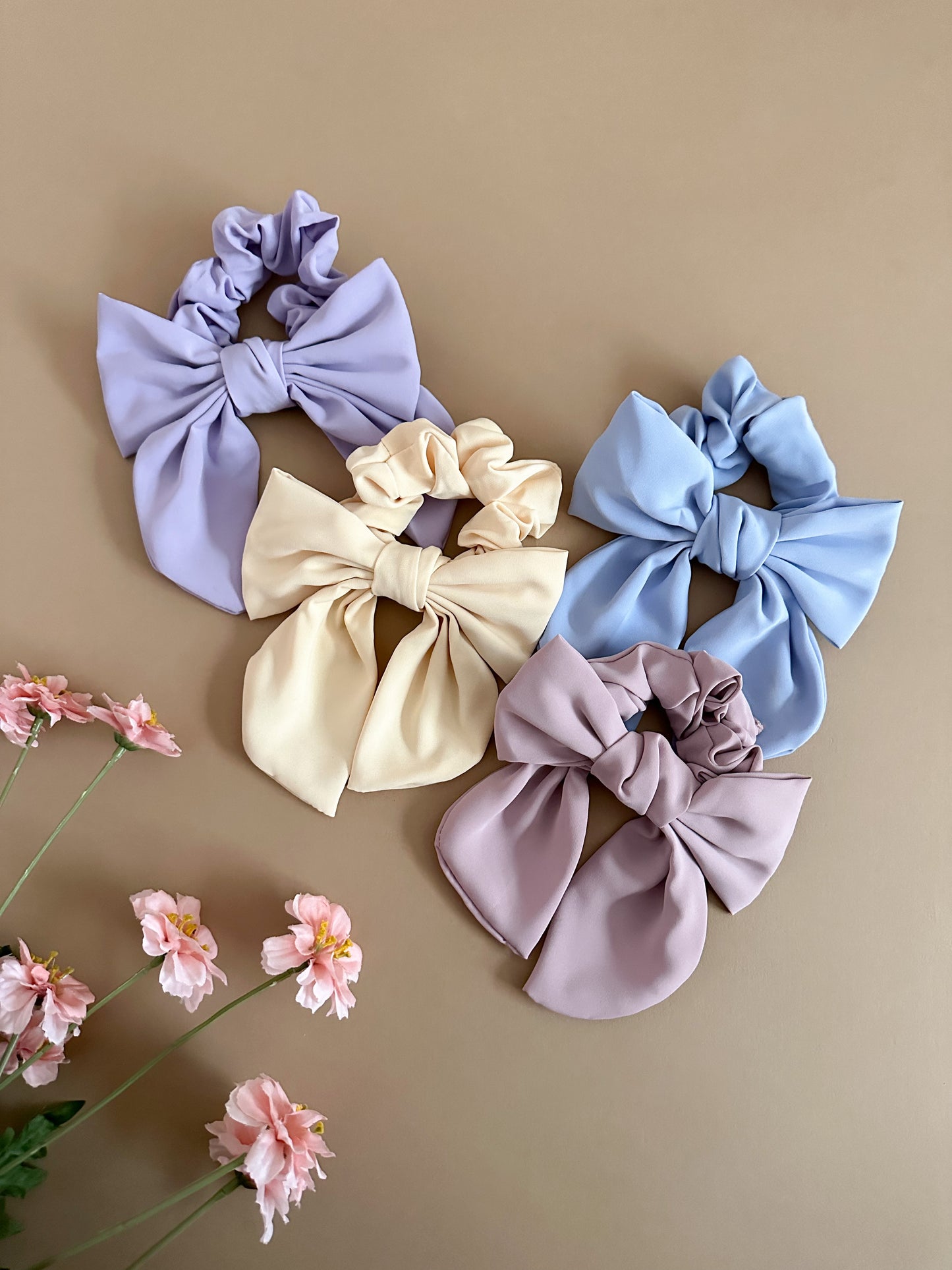 Head Bow Scrunchie