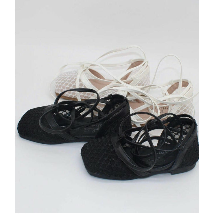 Chasey Yu Lace Up Flats- Black